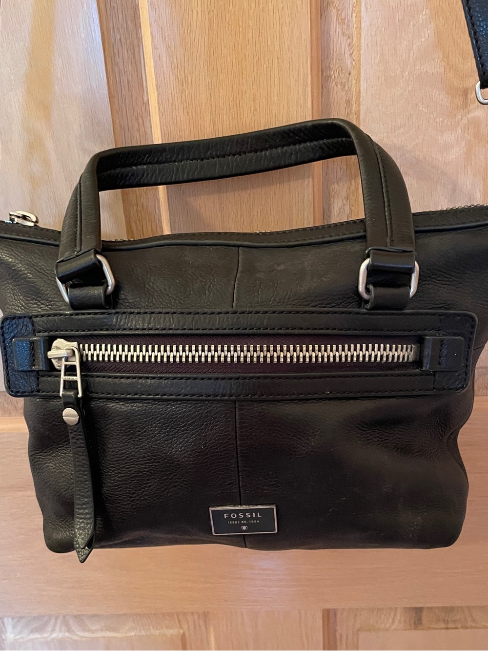 Fossil Black Pebble Leather Women’s Shoulder Bag with Crossbody Strap